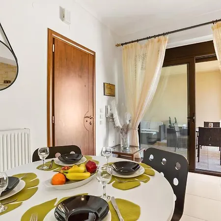 Private In Kalamaki, Chania Lägenhet *